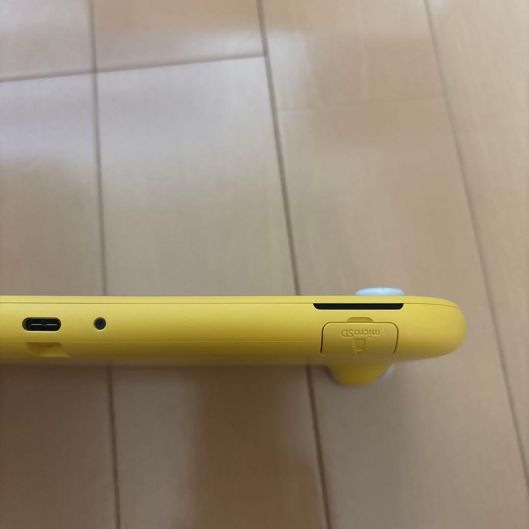 Nintendo Switch light 本体　イエロー