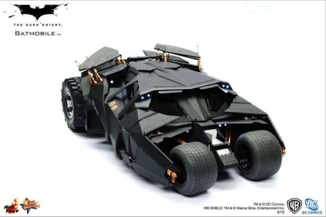 『ダークナイト』１／６スケールビークル　バットモービルタンブラー　ホットトイズ
