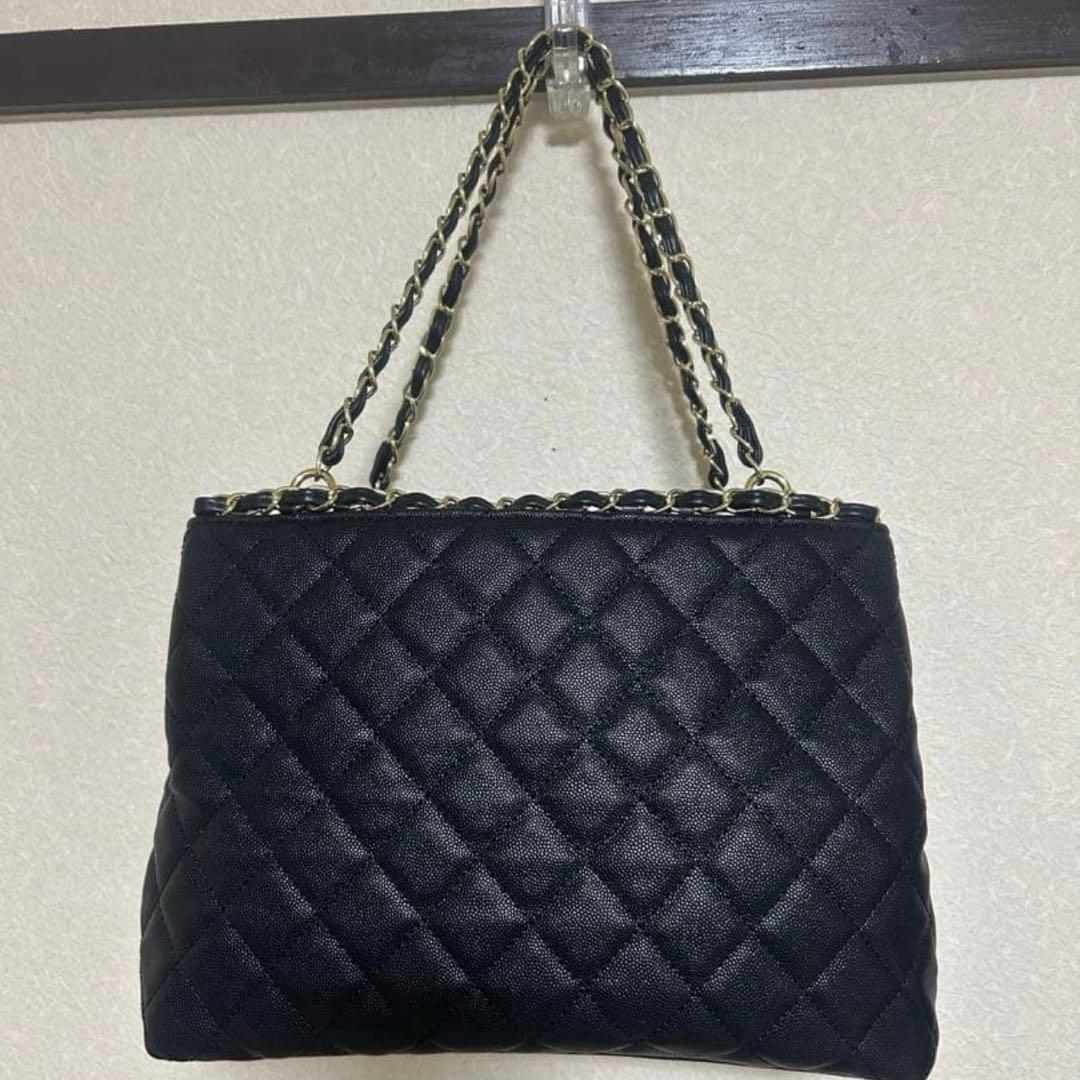 CHANEL ブラック ハンドバッグ キルティングノベルティ
