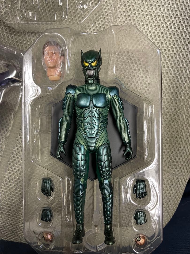 グリーンゴブリン　スパイダーマン　フィギュア