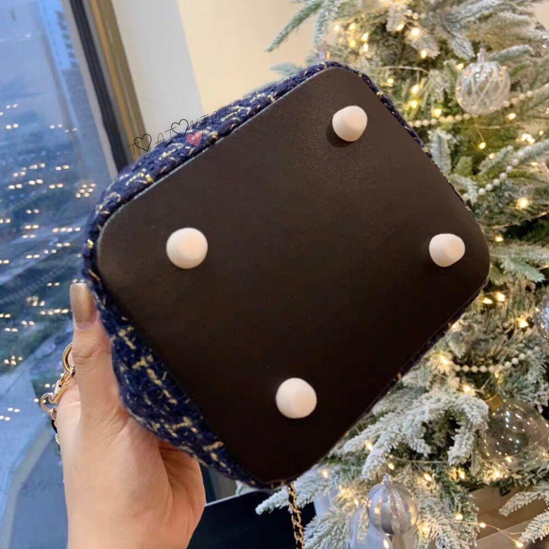 数量限定❤CHANEL❤ネイビーラメ巾着ショルダーバッグゴールドチェーン
