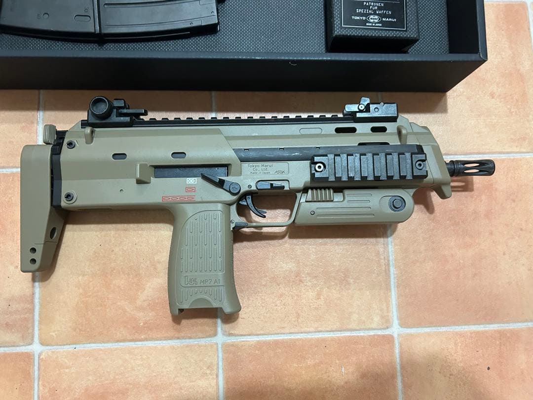18禁 東京マルイ MP7A1 ガスガン タンカラー サブマシンガン サバゲー