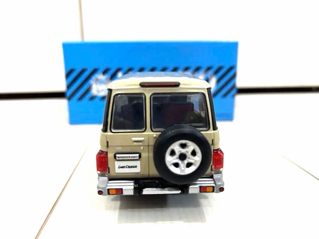 超希少 トヨタ ランドクルーザー 70 1/30 カラーサンプル ベージュ