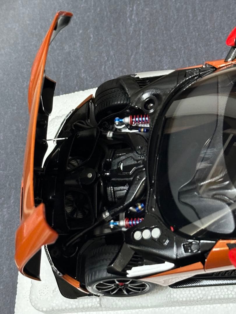 K*A様 1/18 アストンマーチン ヴァルカン　完成品