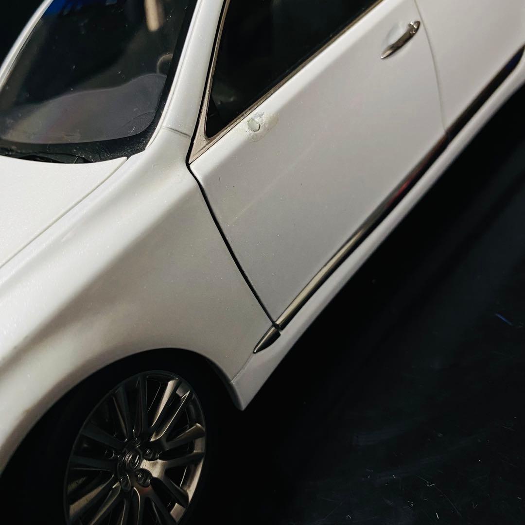 AUTOart 1/18 レクサス LS600hL 2013 ホワイトパール