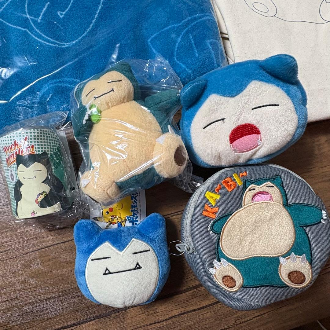ポケットモンスター　カビゴンポーチ、トートバッグ、ブランケット、ぬいぐるみセット