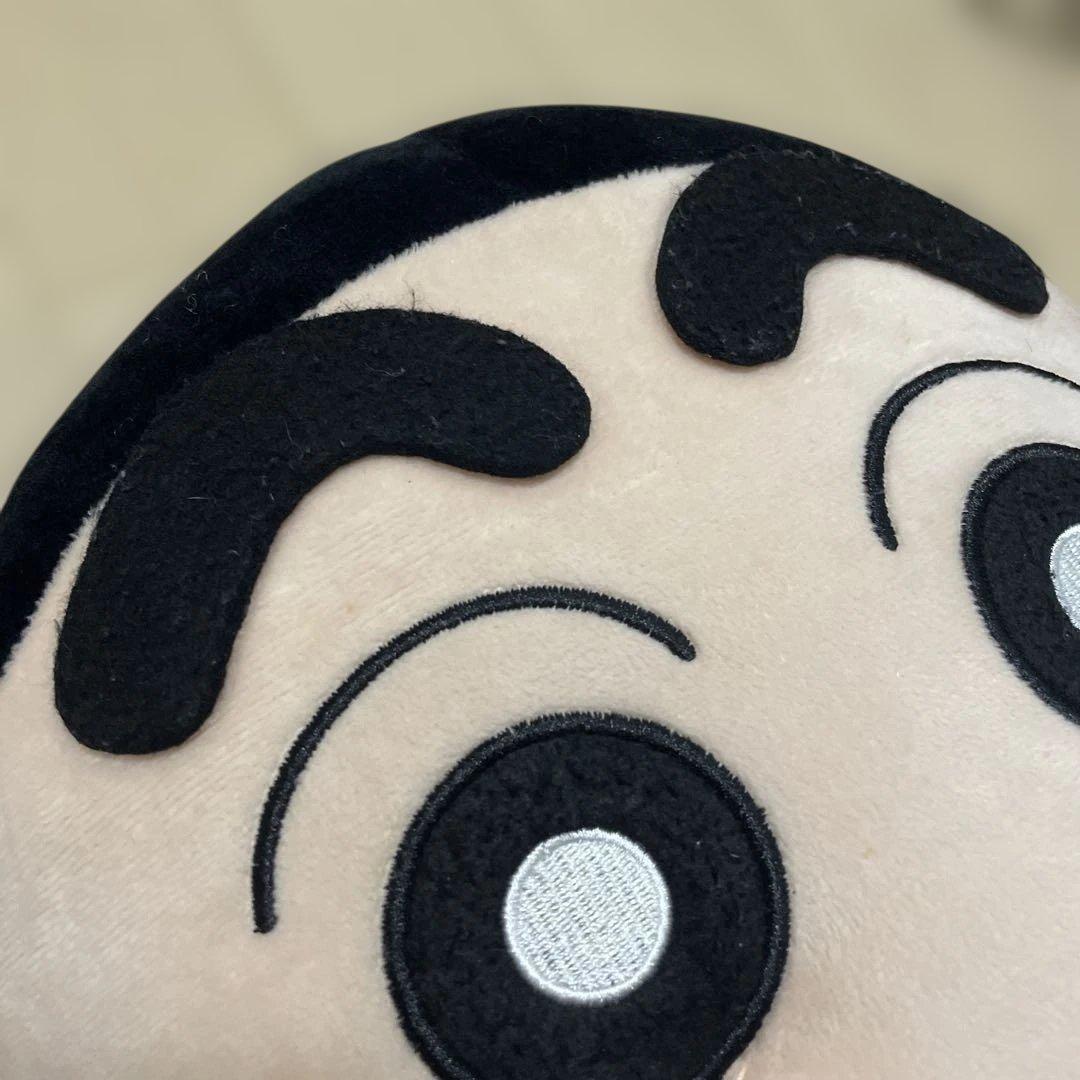 クレヨンしんちゃん　特大ぬいぐるみ