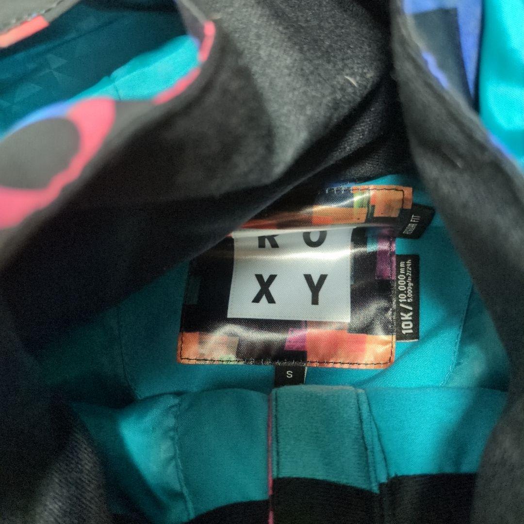 【美品】ROXY　スノボウェア　上下セット　Ｓ　総柄　ロゴ　ブラック　ピンク