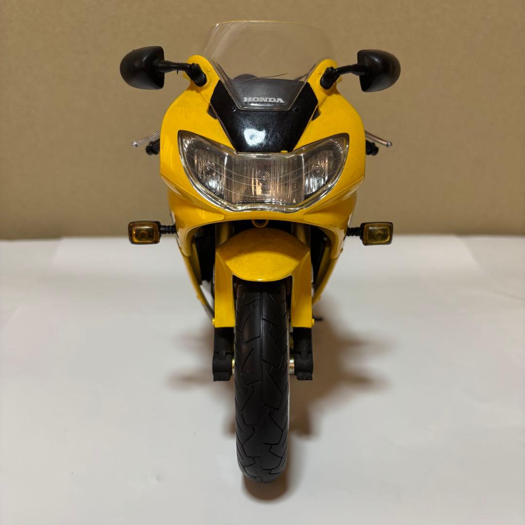 ホンダCBR1000 RR 1/6プラモデル