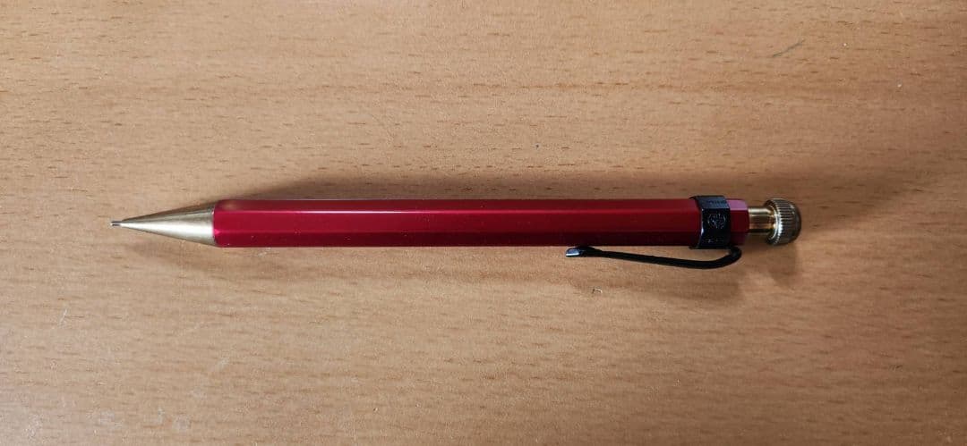 カヴェコスペシャル レッド シャープペン 0.7mm（クリップ付き）