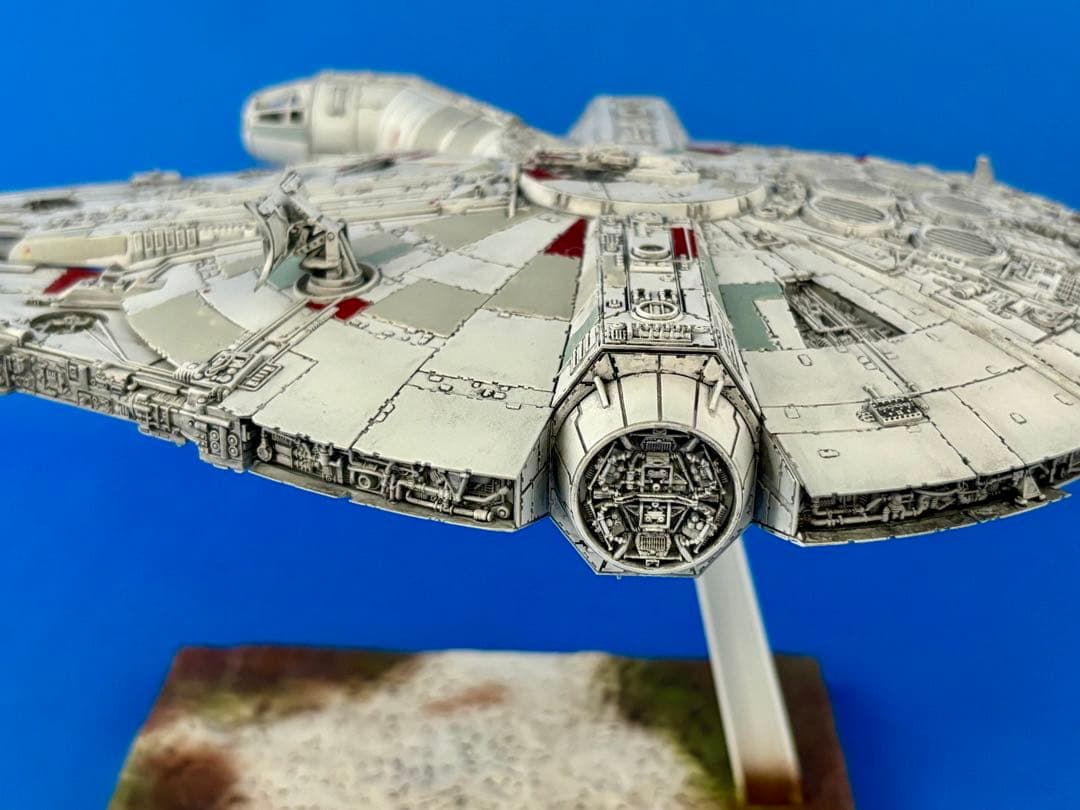バンダイ 1/144 ミレニアムファルコン 最後のジェダイ完成品　整理番号3