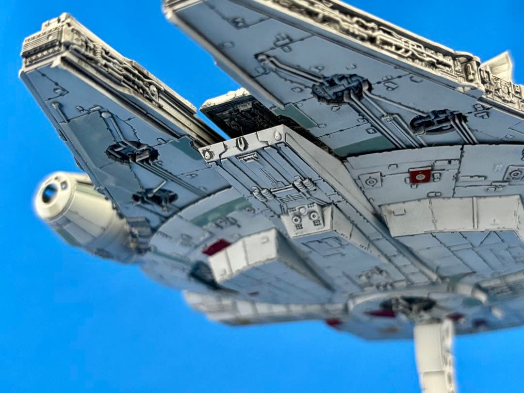 バンダイ 1/144 ミレニアムファルコン 最後のジェダイ完成品　整理番号3