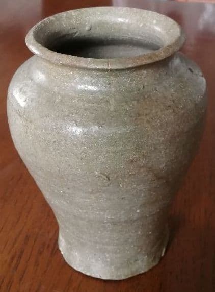高麗　青磁壺