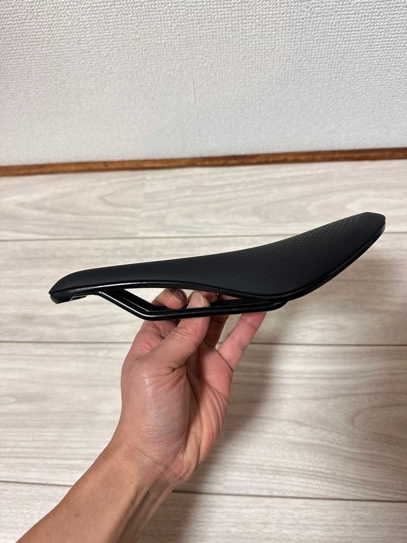 ボントレガー Aeolus Comp サドル 145mm