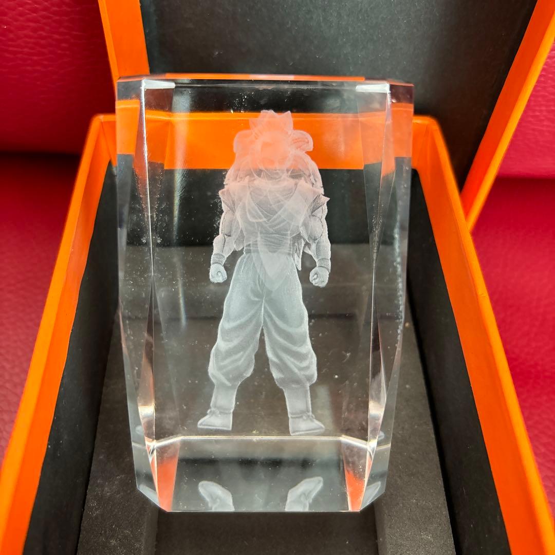 新品未使用・鳥山明・ドラゴンボールＺ[スーパーサイヤ人孫悟空・3Dクリスタル]