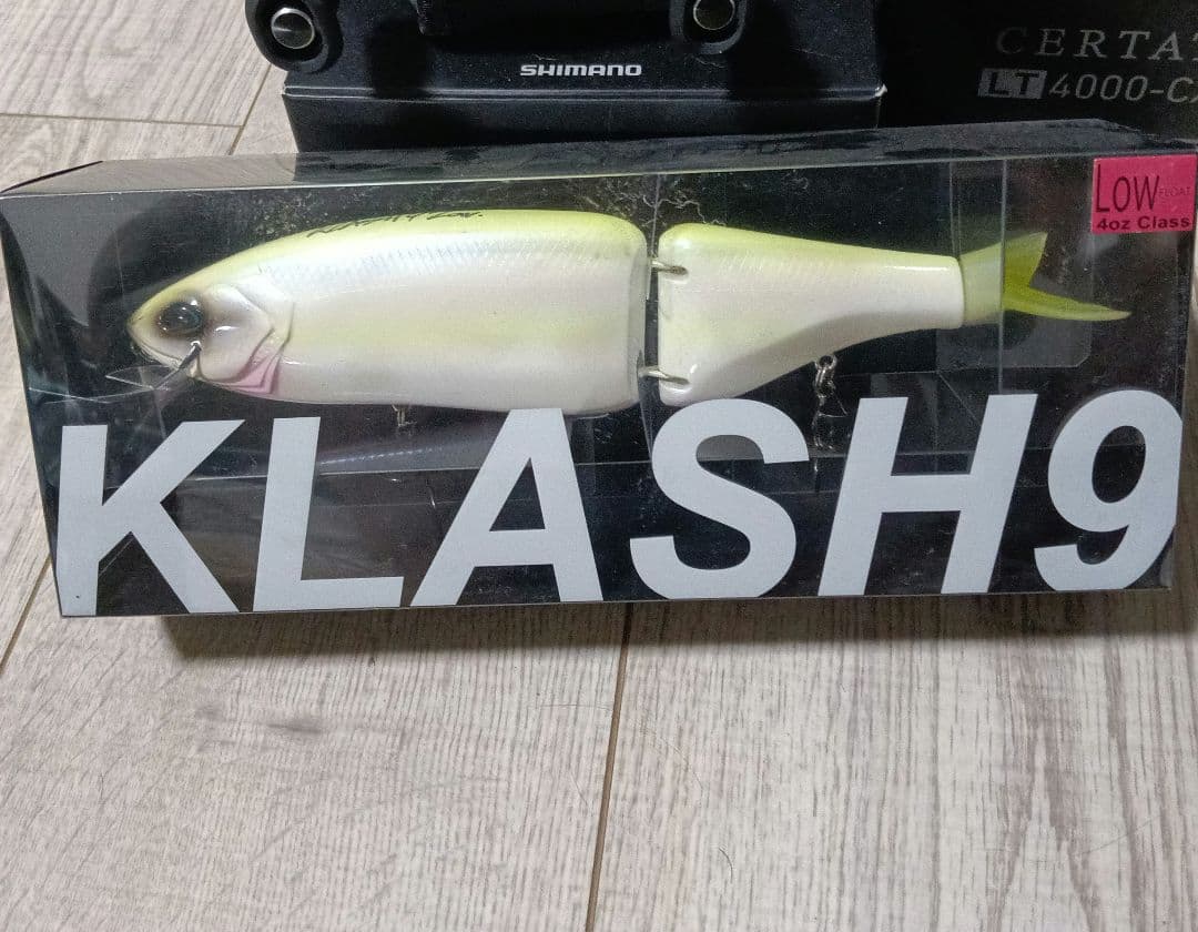 ルアー・フライ KLASH GHOST / KLASH9