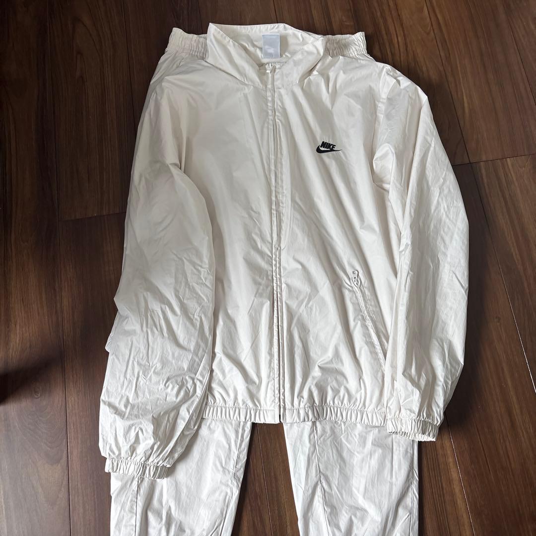 Nike ホワイト ジャケット セットアップ
