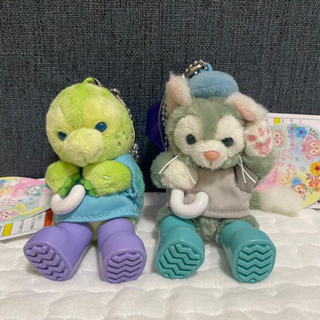 ダッフィーアンドフレンズ　ぬいぐるみストラップ　ビューティフルレイニーデイズ