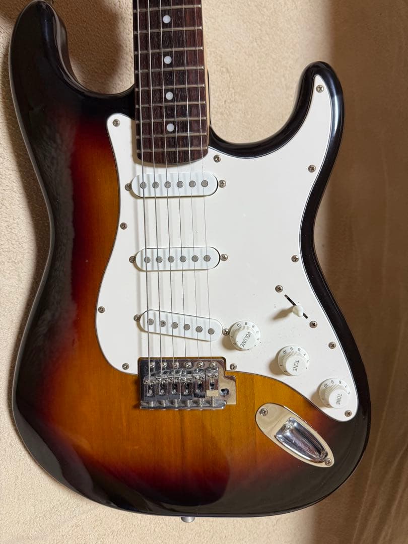 fender 風　Stratocaster サンバースト　ストラトキャスター