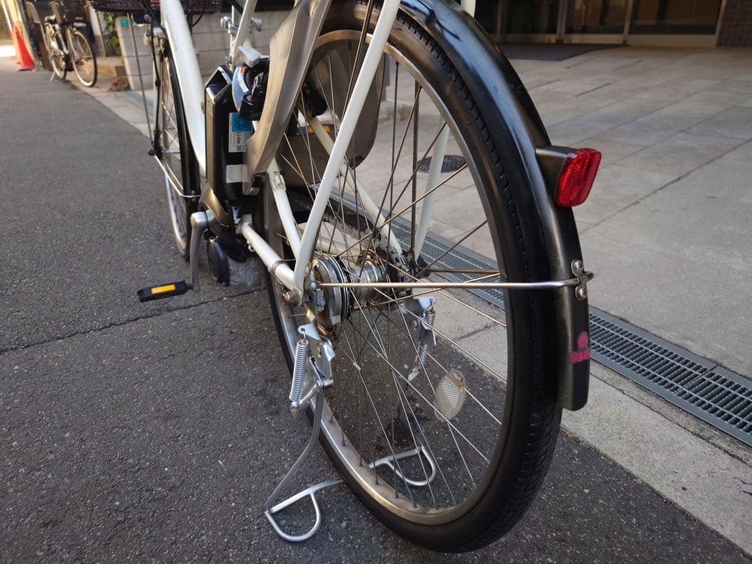 大阪府　ブリヂストン　bikke 電動アシスト自転車 チャイルドシート付き