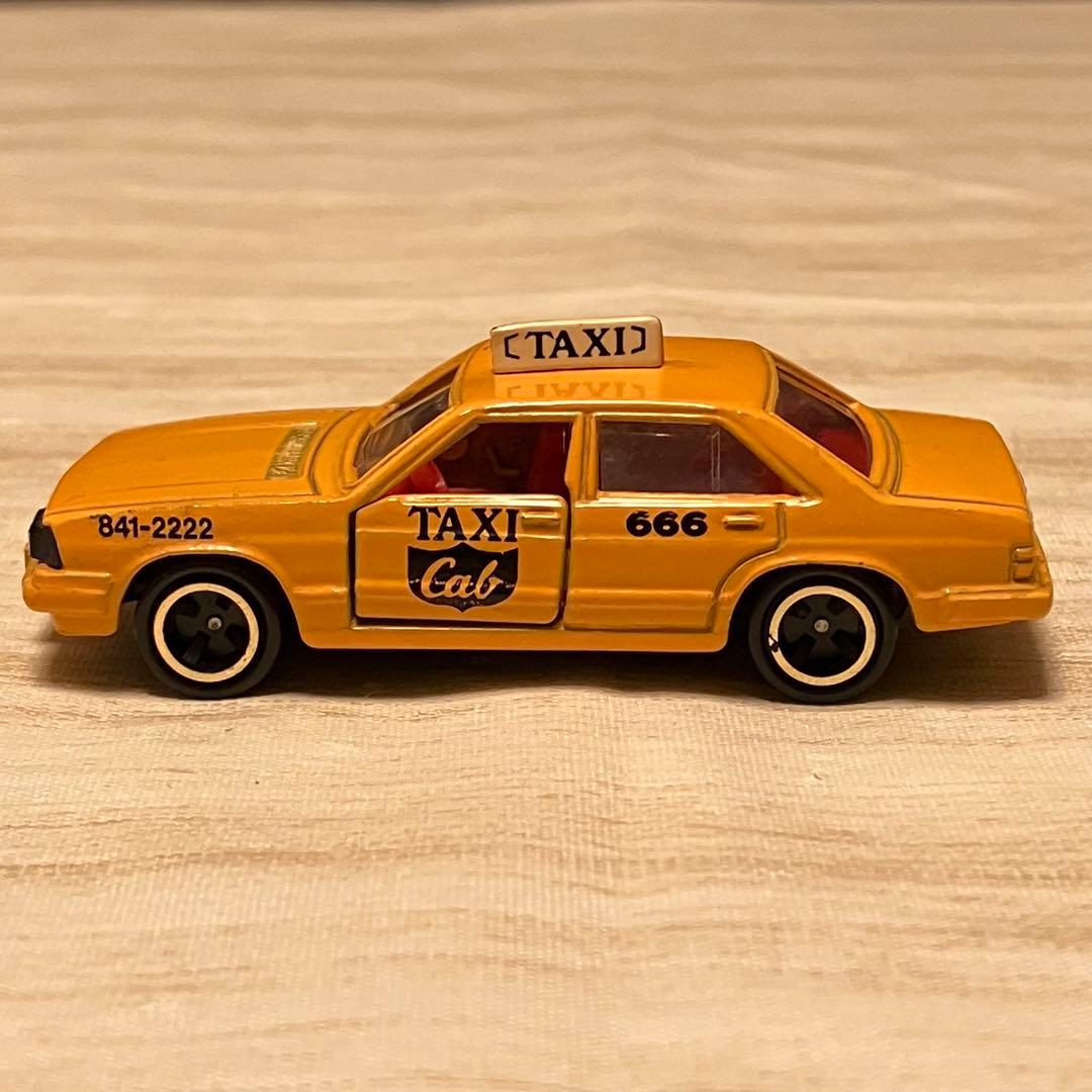 トミカ アウディ 5000 ターボ タクシー 666 No.F32 1/65