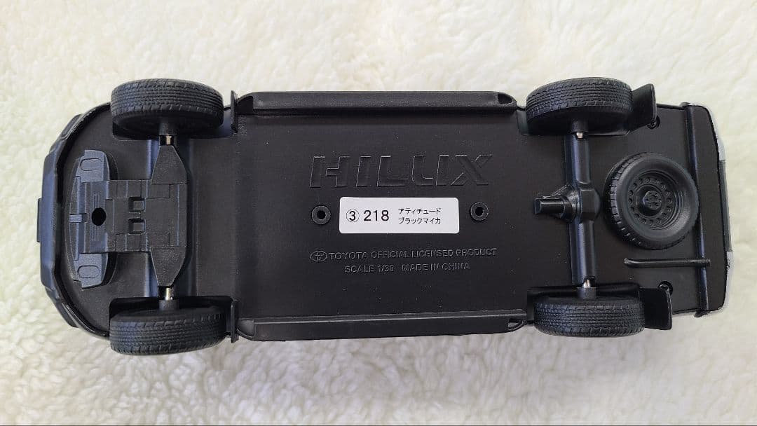 【トヨタ】 ハイラックス カラーサンプルミニカー2種[ダークブルー＆ブラック]