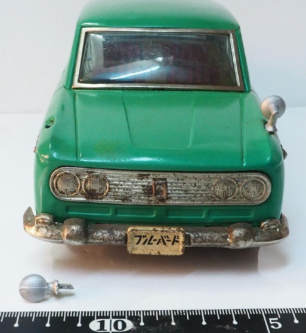 イチコー【ダットサン ブルーバード410ピニンファリーナ黄緑】ブリキ製ミニカー