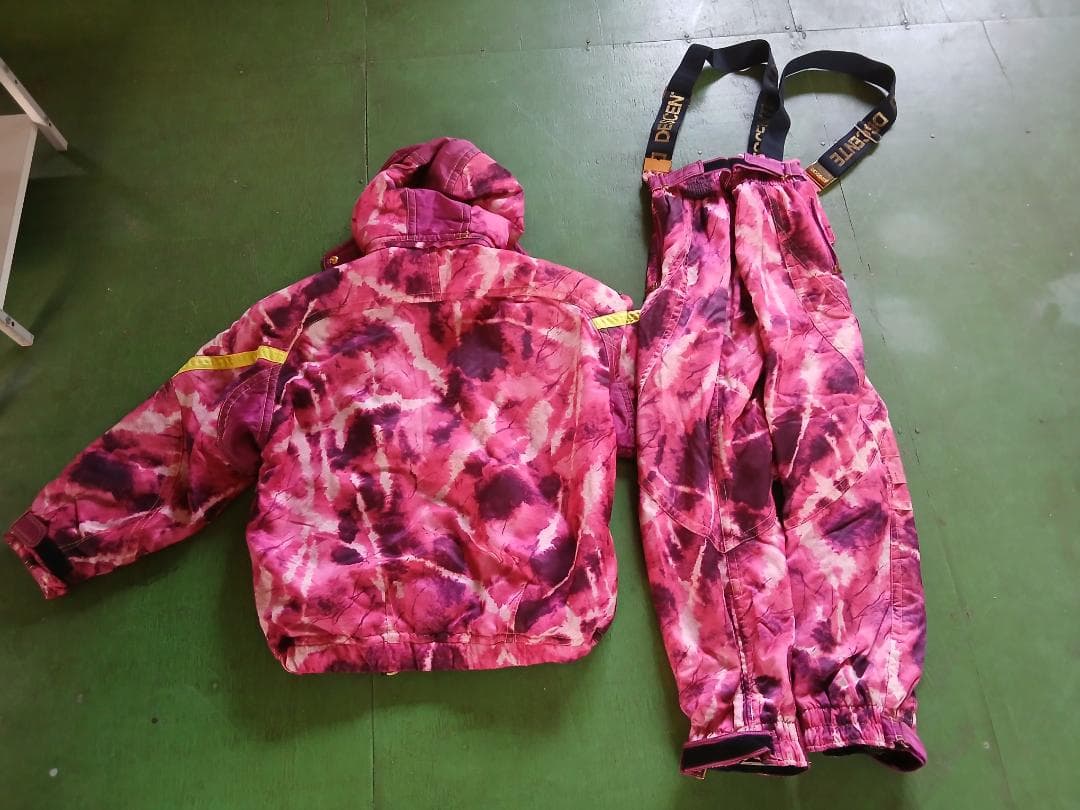 DESCENTE スキーウェア ピンク系　サイズL