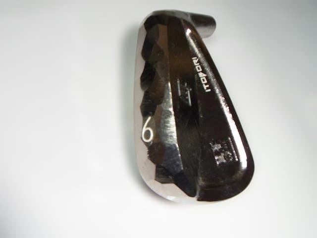 ”新品”ITOBORI (一刀彫)ハーフキャビティバック アイアン ◆ 6番