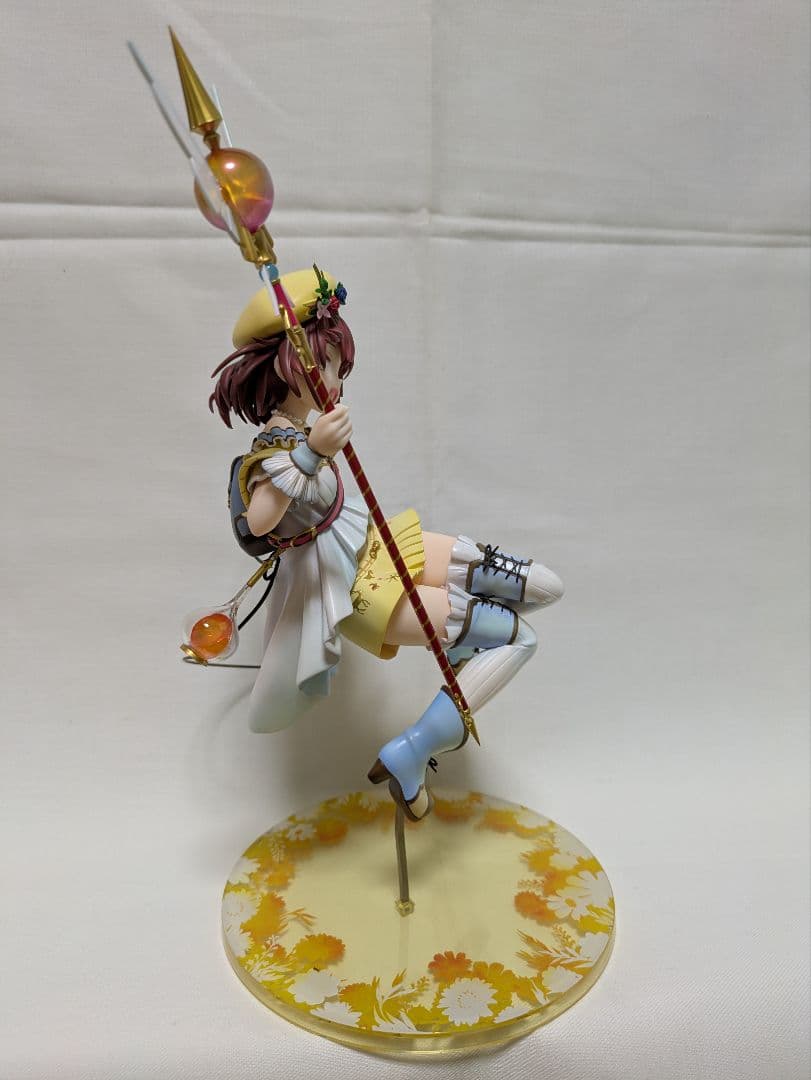 ソフィー フィギュア