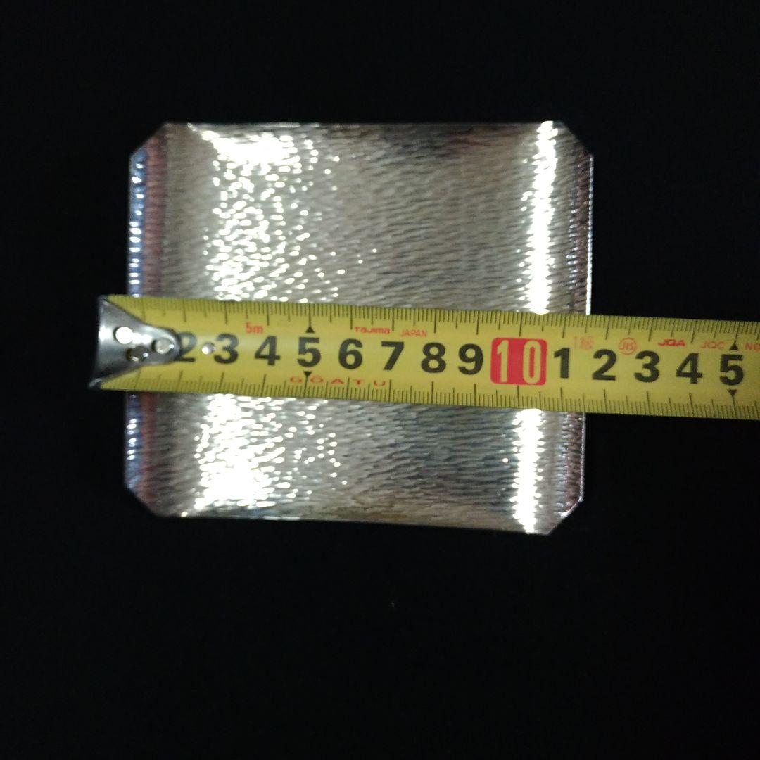 三越百貨店。銀製。シルバー製。お皿。鎚目模様。73.7g。中古品。