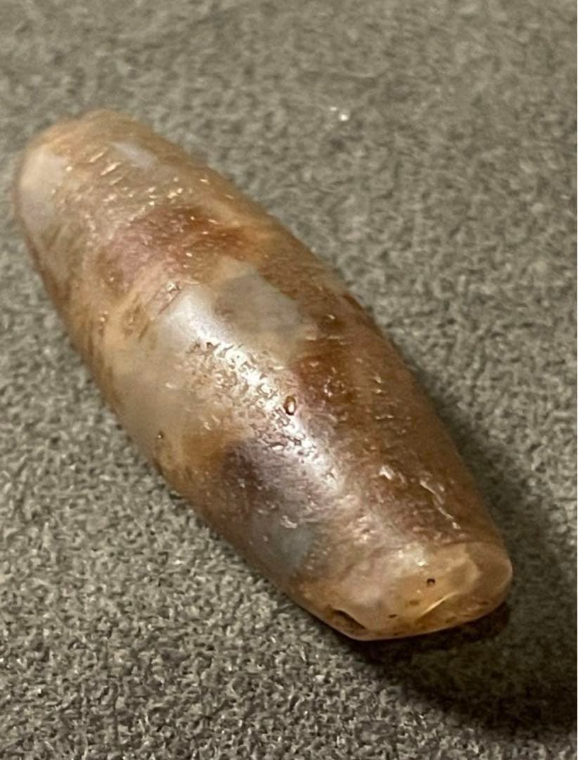 8〜12世紀ごろ　ブータン郊外出土品　古代天珠