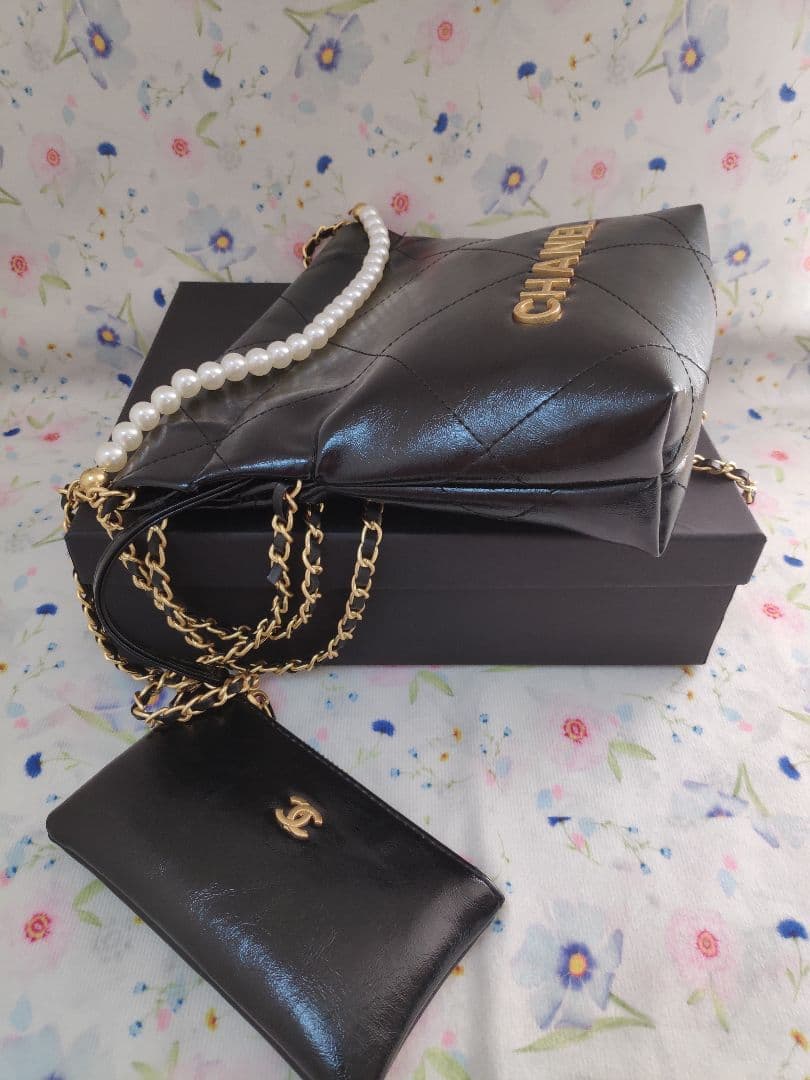 即納！CHANEL ノベルティ ショルダーバッグ パールチェーン ポーチ付き