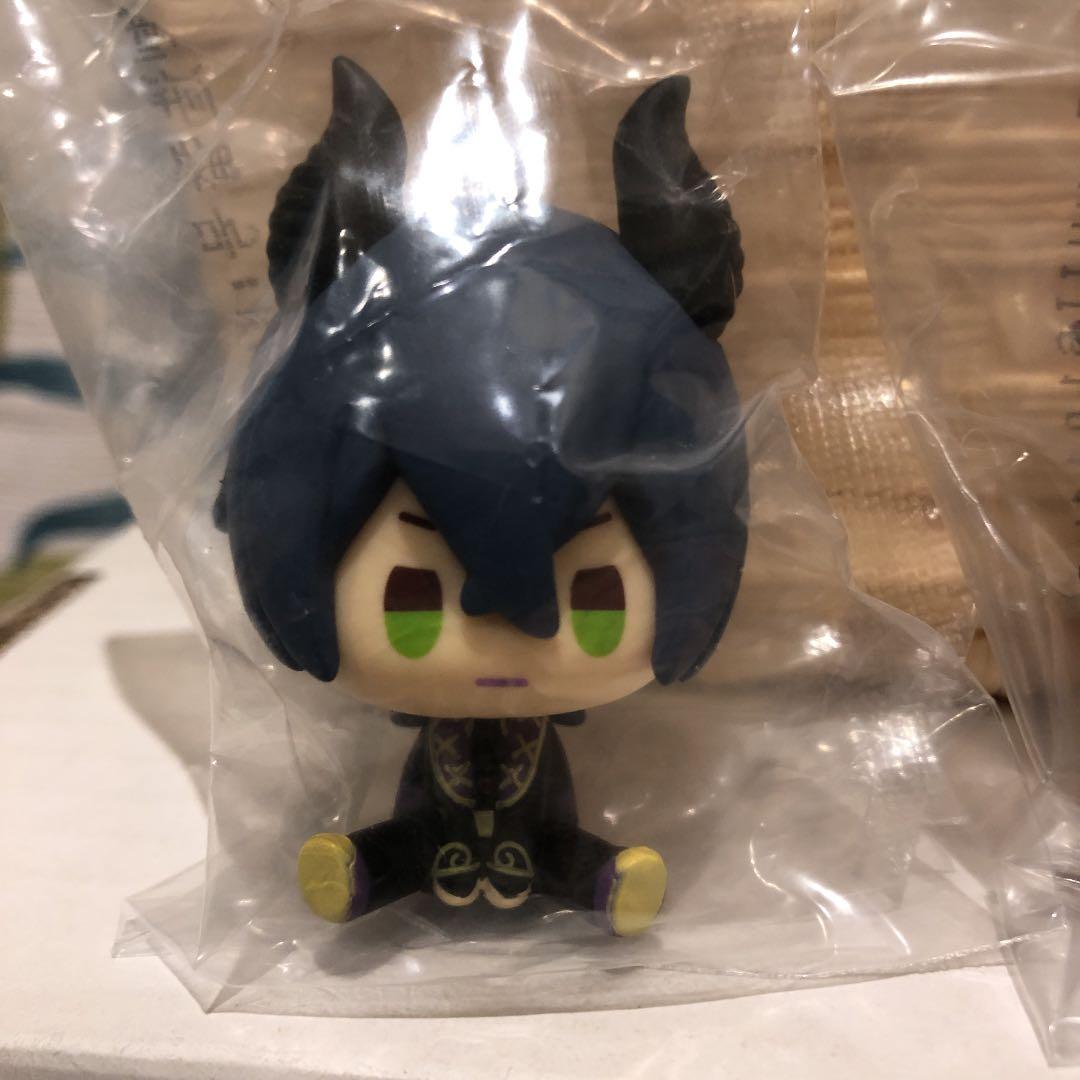 ツイステ　一番くじ　H賞　ディアソムニア　マレウス　リリア　シルバー　フィギュア