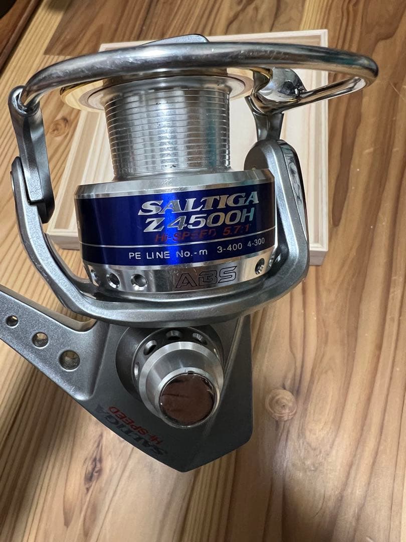 ダイワ　ソルティガZ 4500H スペアスプール付