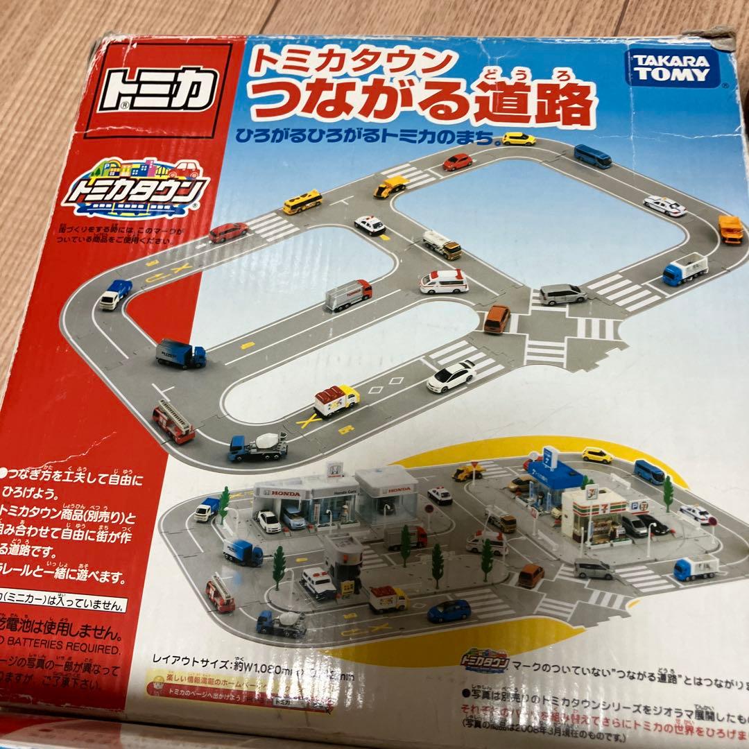 トミカタウン 立体パーキング、つながる道路、キャリアカーセット