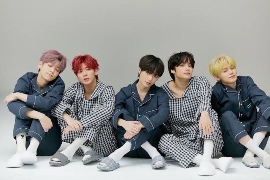 TXT ETERNITY UNIFORM パジャマセット 新品未使用未開封