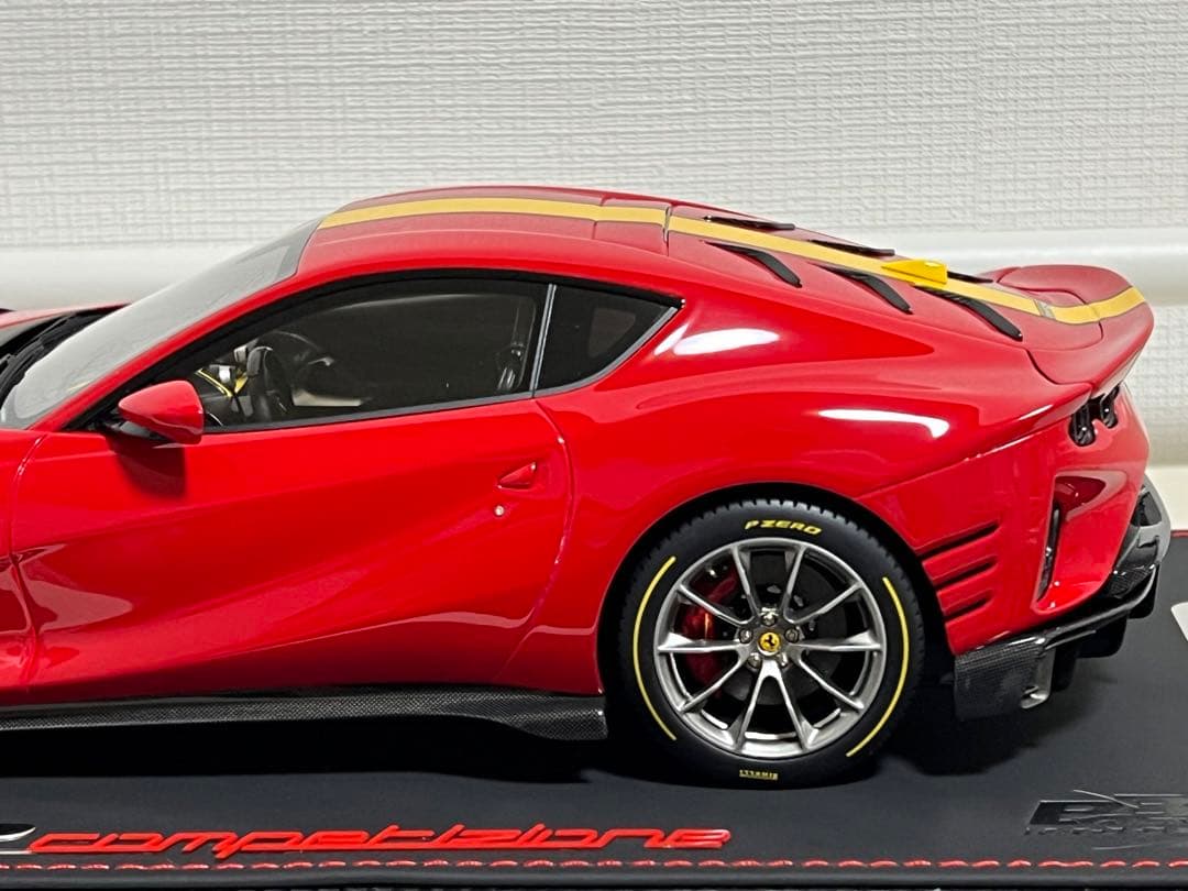 Ferrari 812 Competizione ミニカー 1/18 BBR
