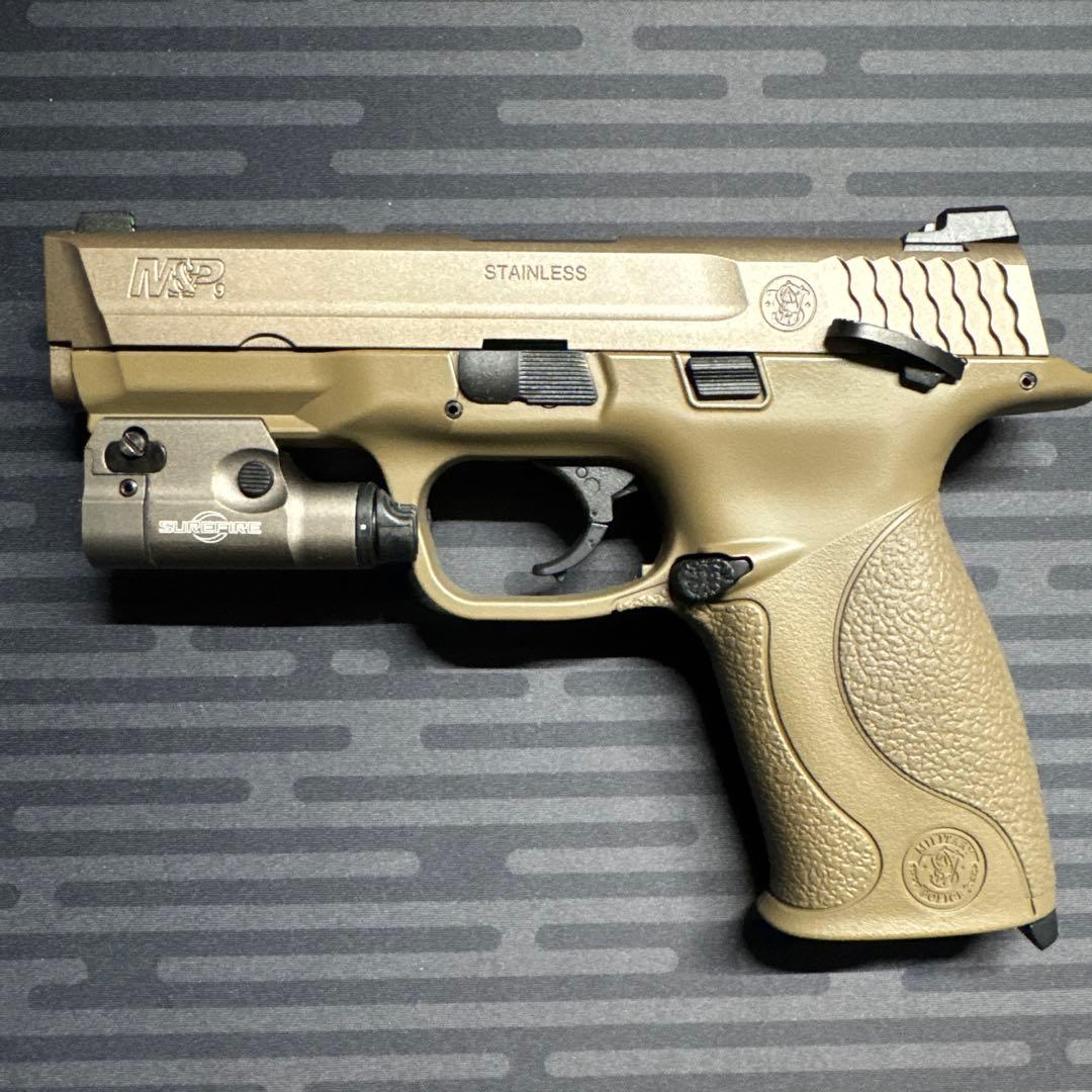 東京マルイ M&P9 V CUSTOM ガスブローバック　ライト付