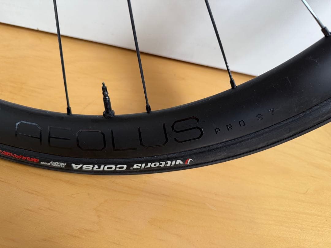 ボントレガー Aeolus Pro 37 カーボンホイール前後 おまけ付き