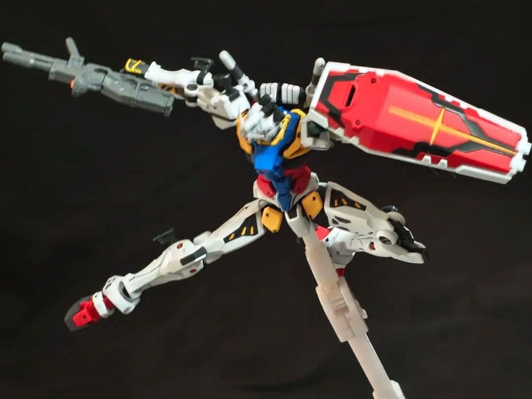 白いガンダム ジークアクス guuuuuux ガンダム シャア HG ガンプラ