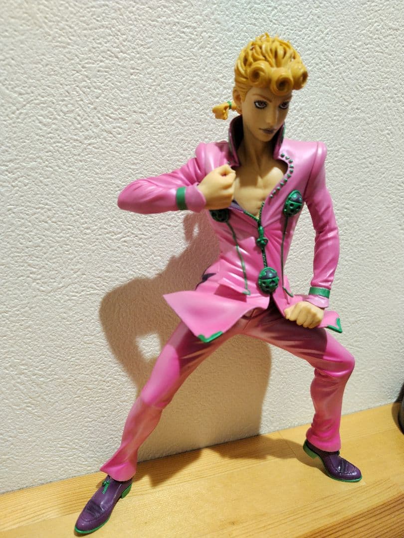 ジョジョの奇妙な冒険　ジョルノジョバァーナ　フィギュア