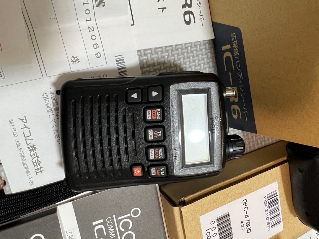 使用感なし　ICOM IC-R6 広帯域ハンディレシーバー　航空無線