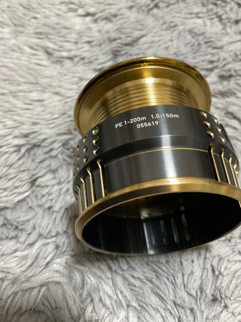 ダイワ 15イグジスト 2510PE-H 新品未使用 ケース付き