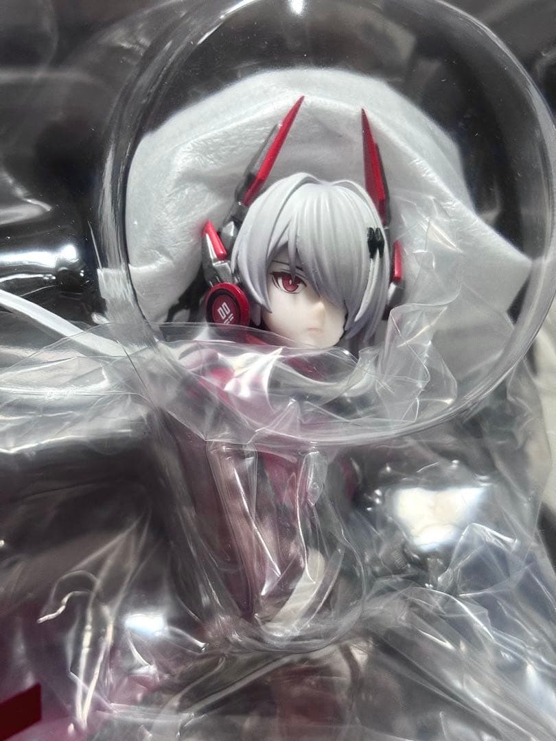 ルシア・深淵ノ紅 1/7スケールフィギュア