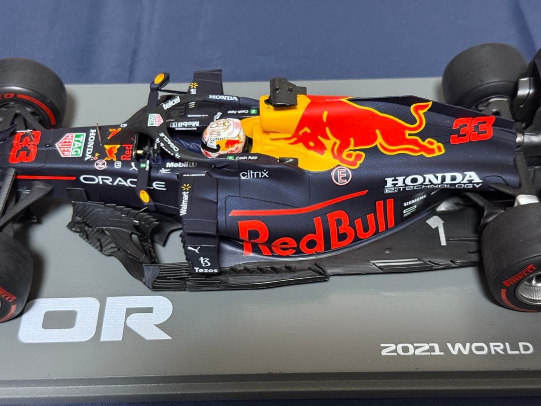 Spark 1/18 RB16B アブダビGP フェルスタッペン