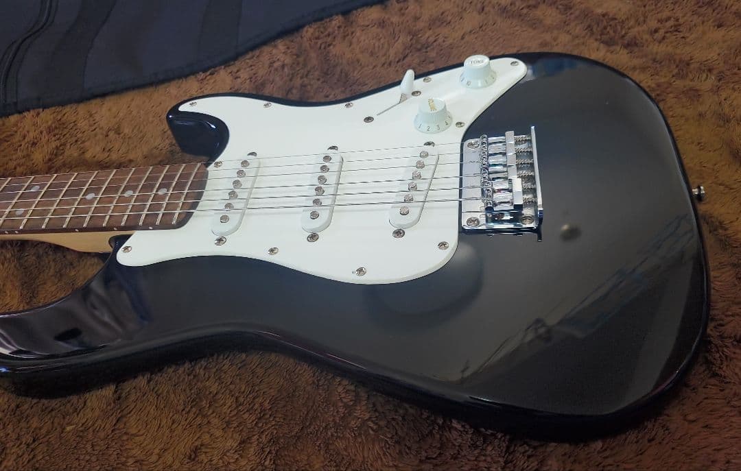 SQUIRE BY FENDER ミニ ストラトキャスター 子供 全長90cm
