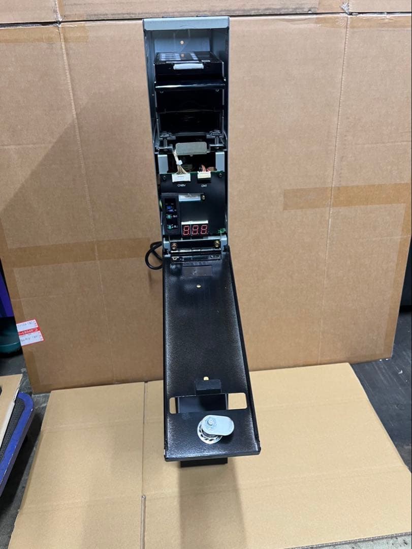 両替機　グローリーEMS-7（改）1000円→100円×10枚　領収書可