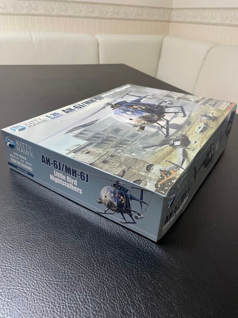 AH-6J/MH-6J 1/35スケールモデル/フィギュア6体付