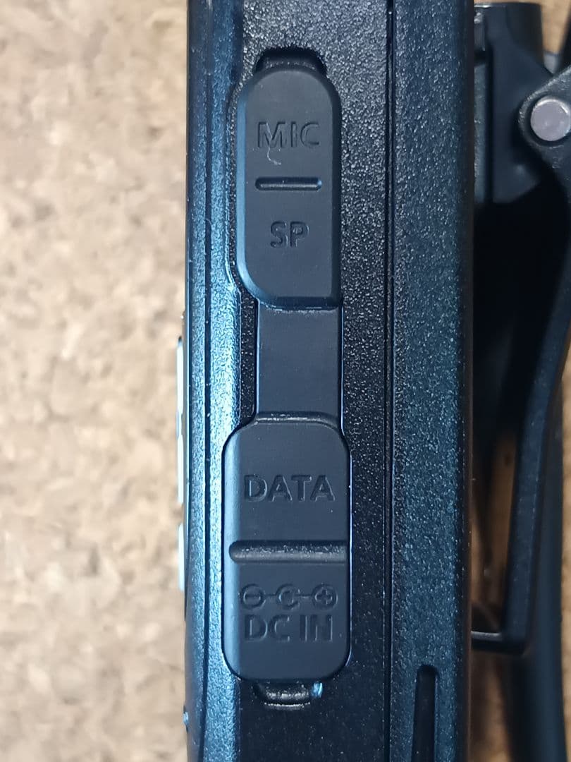 ICOM ID-31(D-STAR)★USB充電ケーブル付属★防水ゴム全交換済